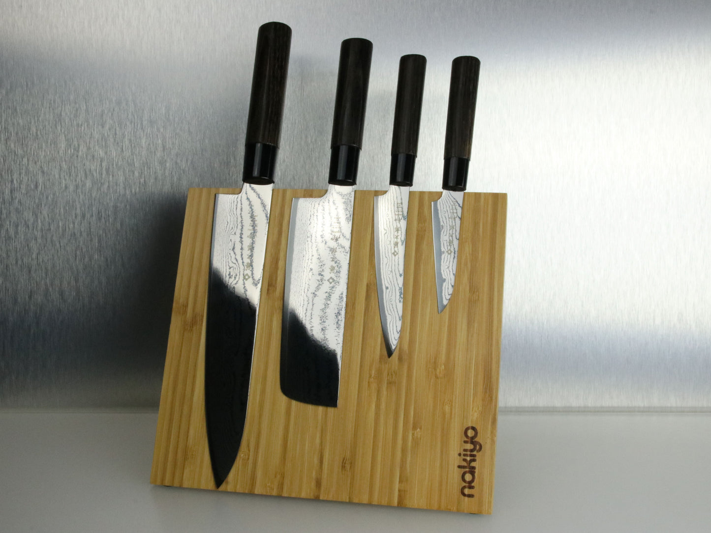 Tojiro Shippu Black 4-Piece Set with Magnetic Stand